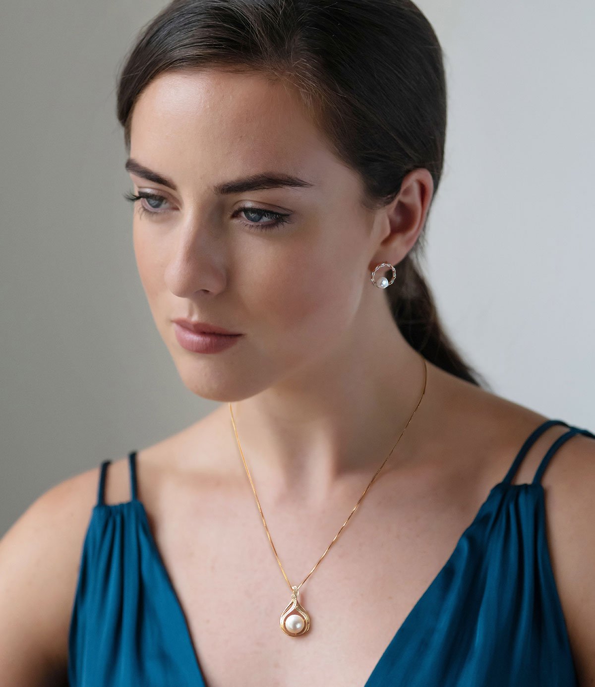Pearl Pendant Necklace in 18k Gold Vermeil